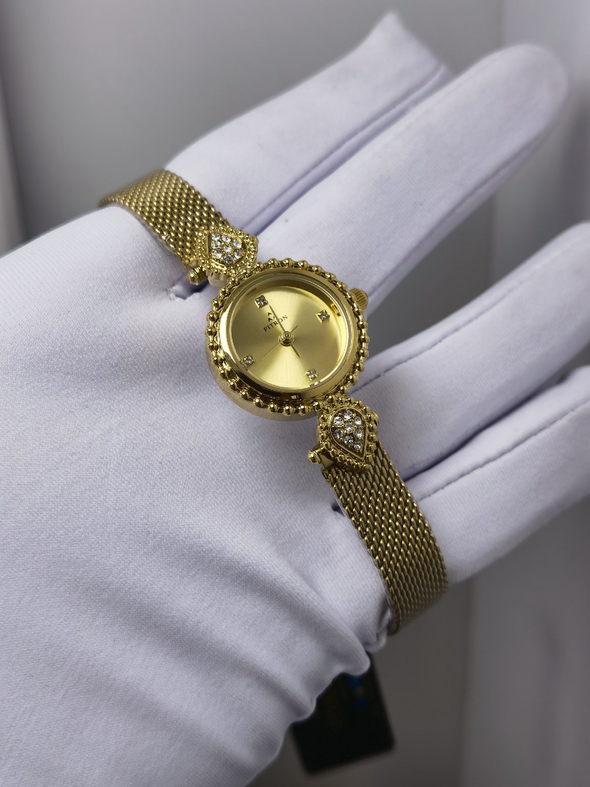 ساعة نسائية W53