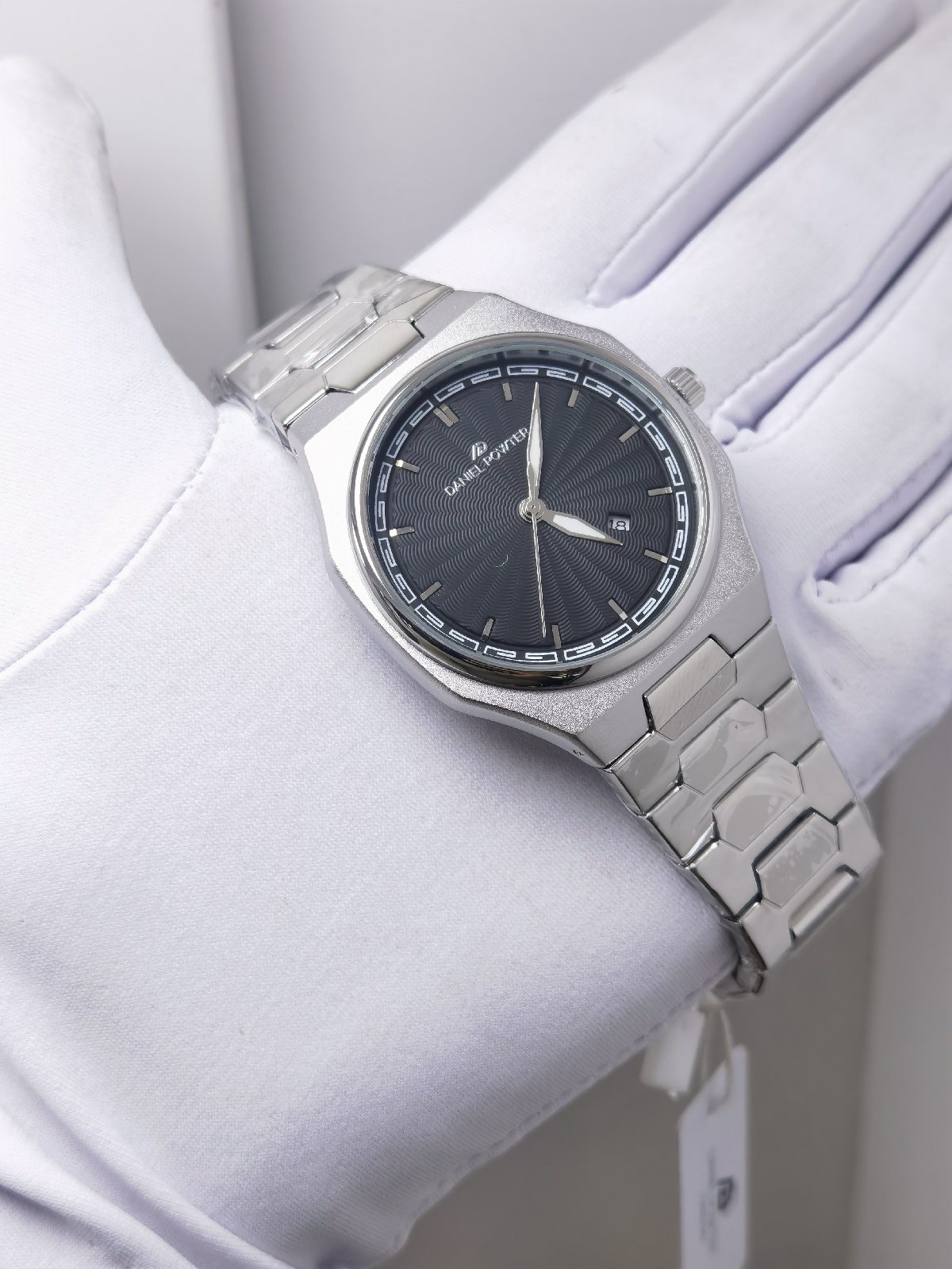 ساعة رجالية M32