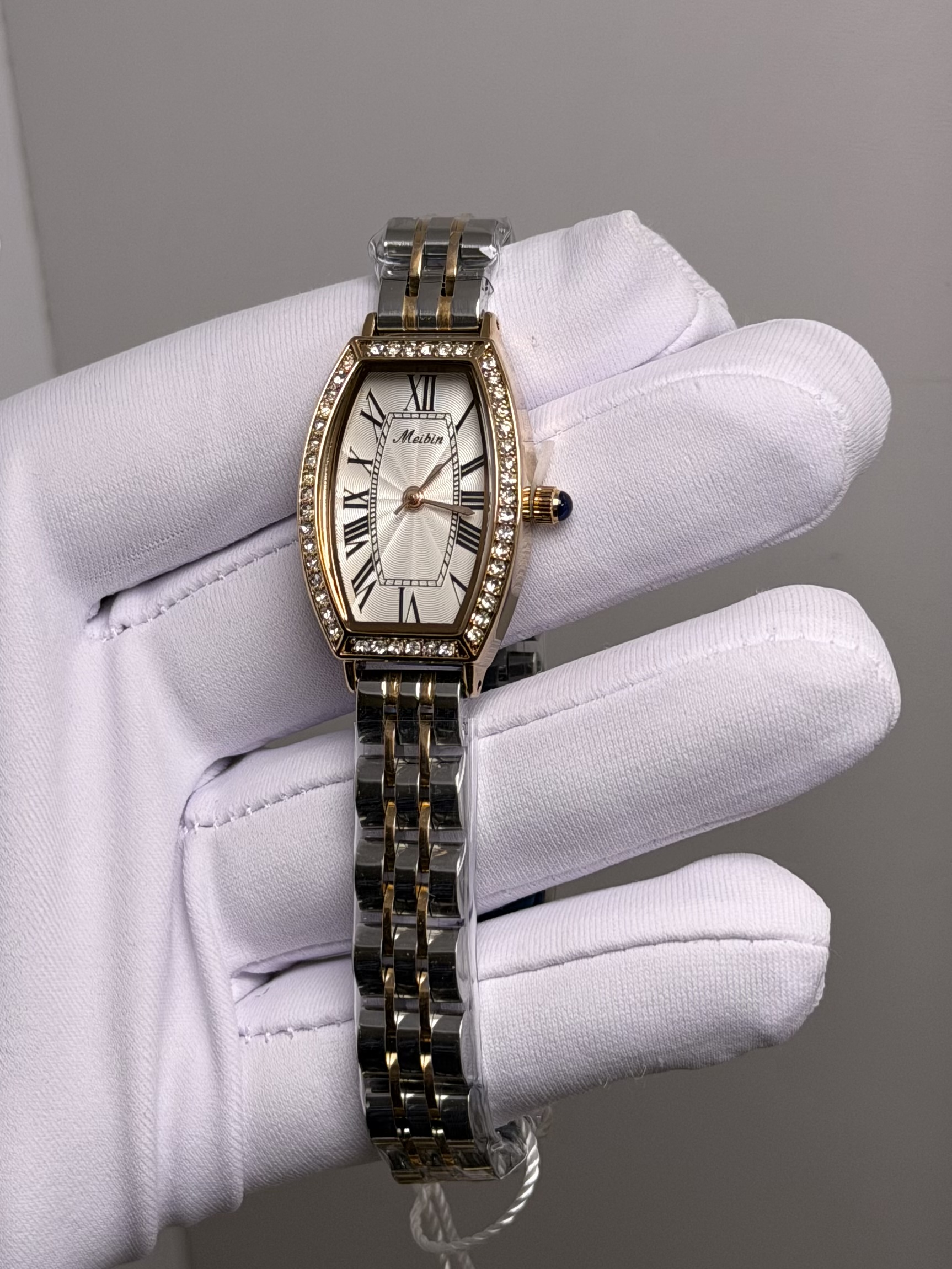 ساعة نسائية W04