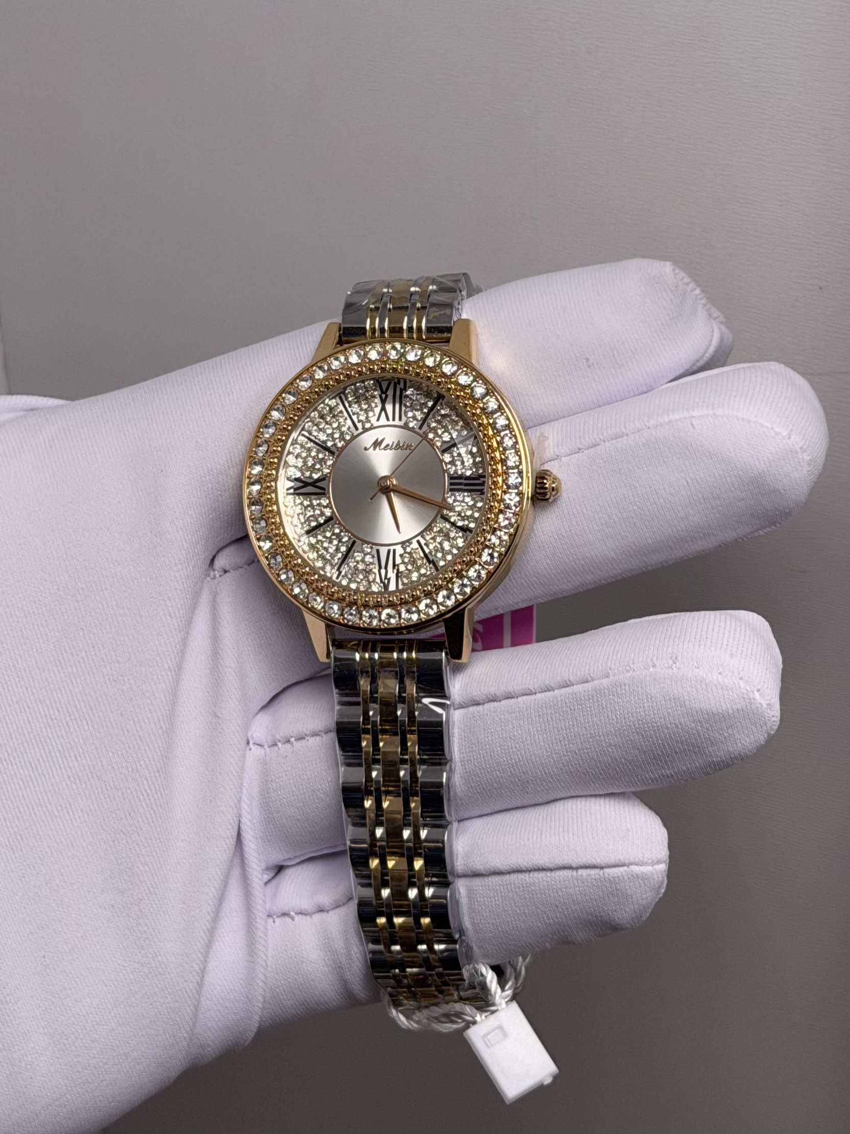 ساعة نسائية W05