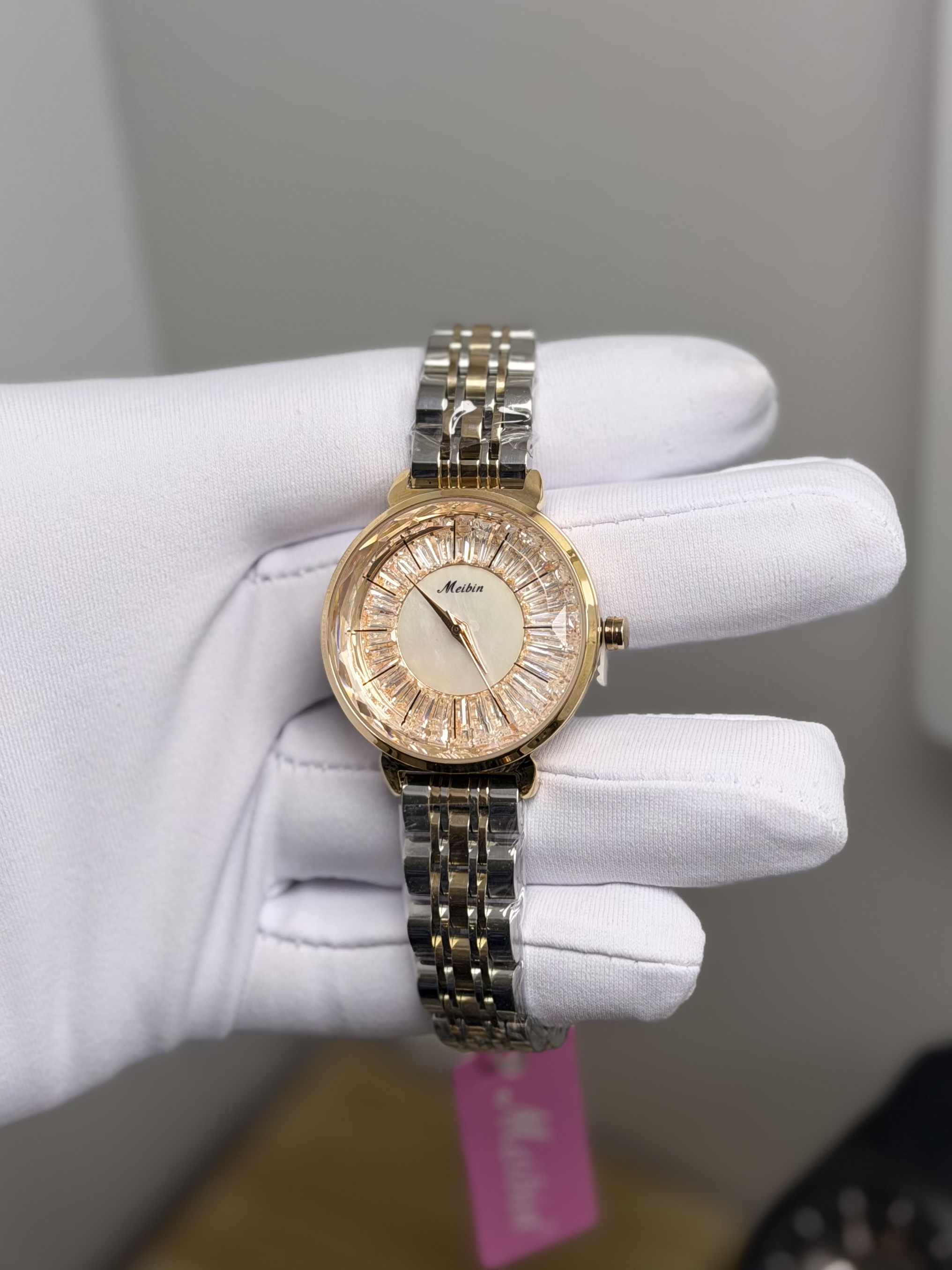 ساعة نسائية W07