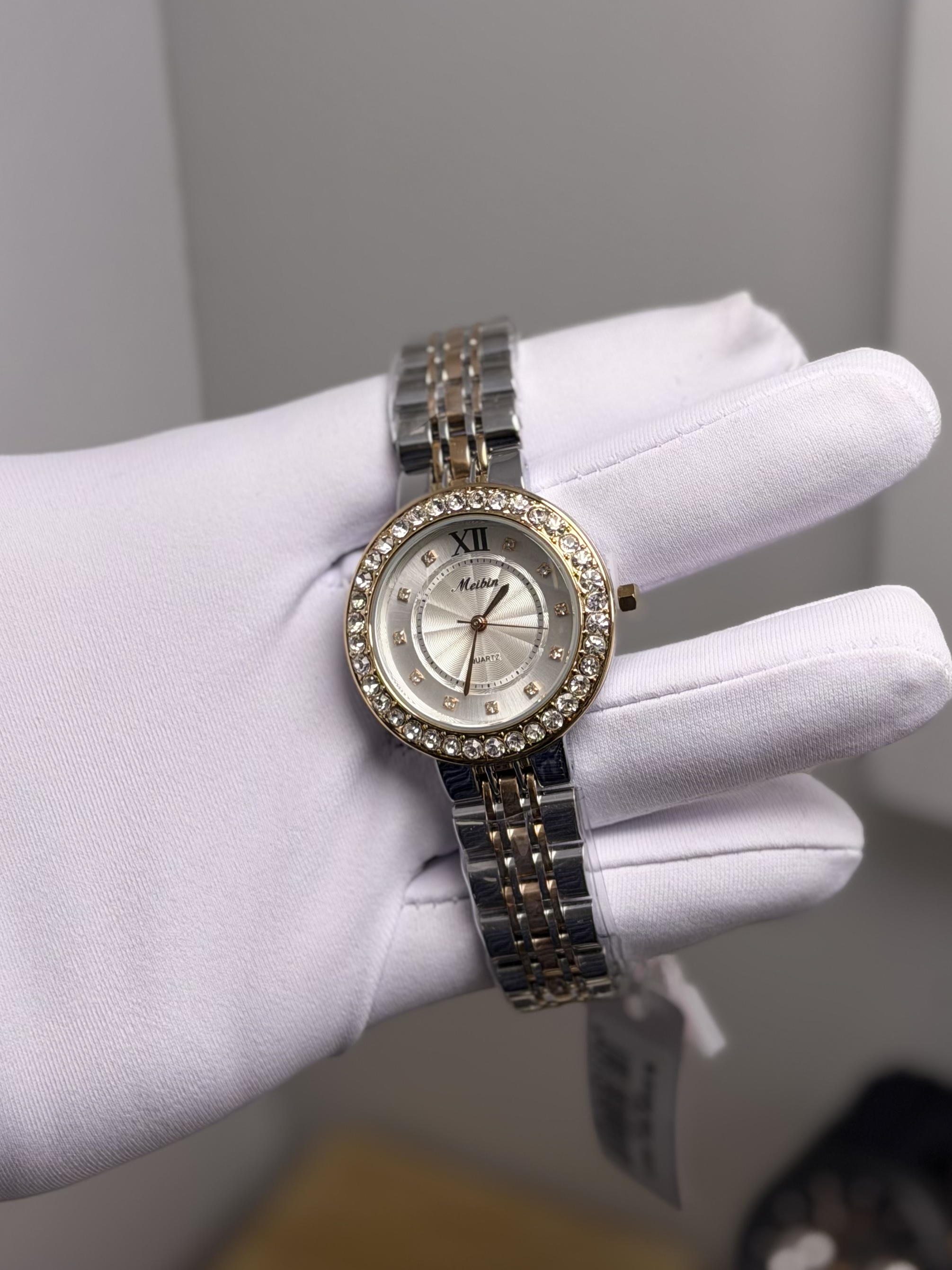 ساعة نسائية W13